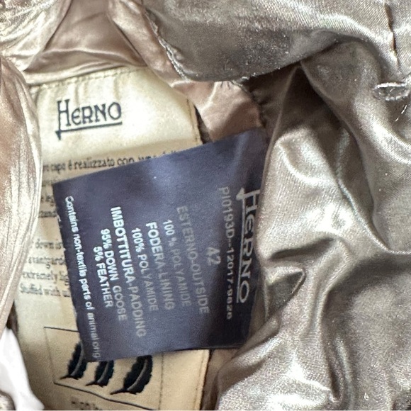 HERNO Giulia Goose Down Puffer Gilet Vest in charcoal - Picture 10 of 12